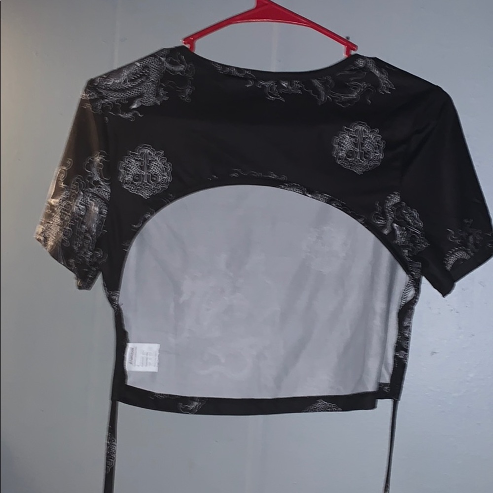 Tops - Picture 2 of 7